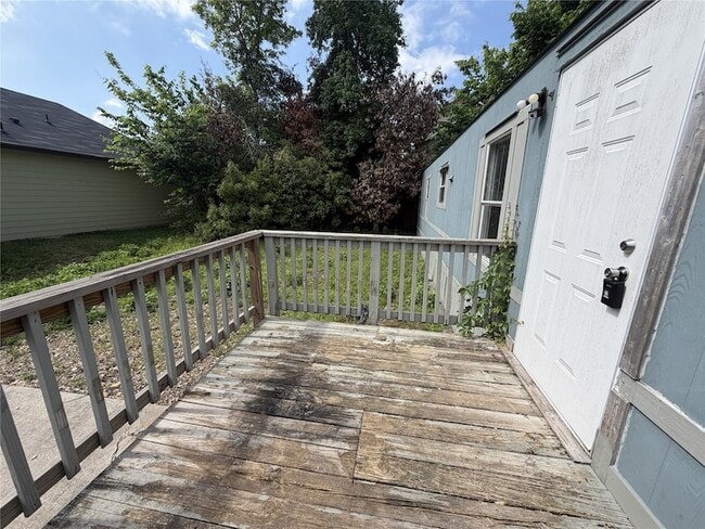 Building Photo - 16926 W Hammon