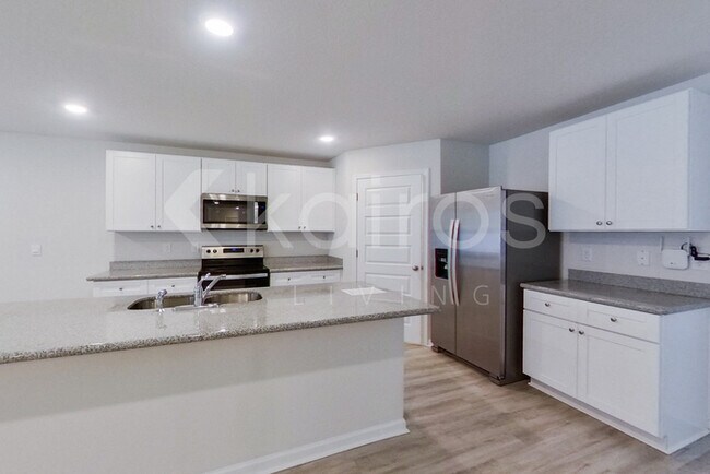 Building Photo - 321 Monarch Ln