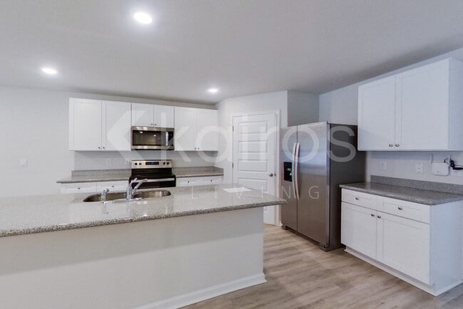 Foto del edificio - 321 Monarch Ln