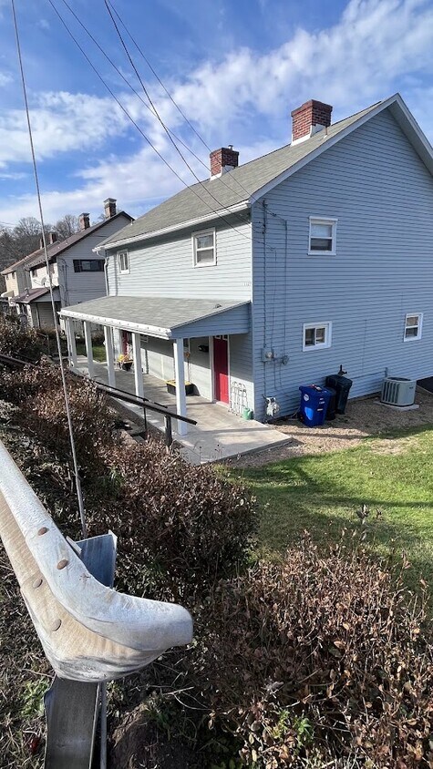 Primary Photo - 1125 Springdale Dr