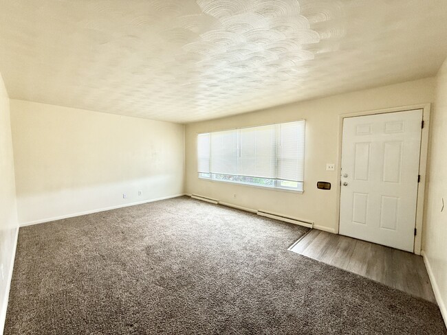 Foto del edificio - 2828 W 11th St