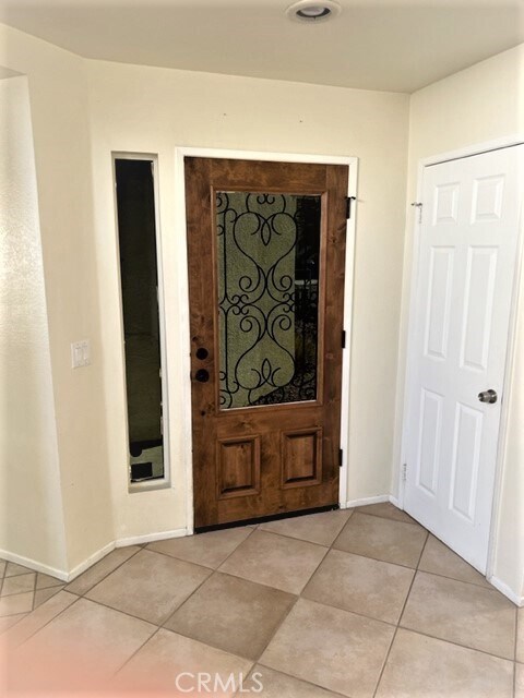 Foto del edificio - 5146 Maplewood Cir