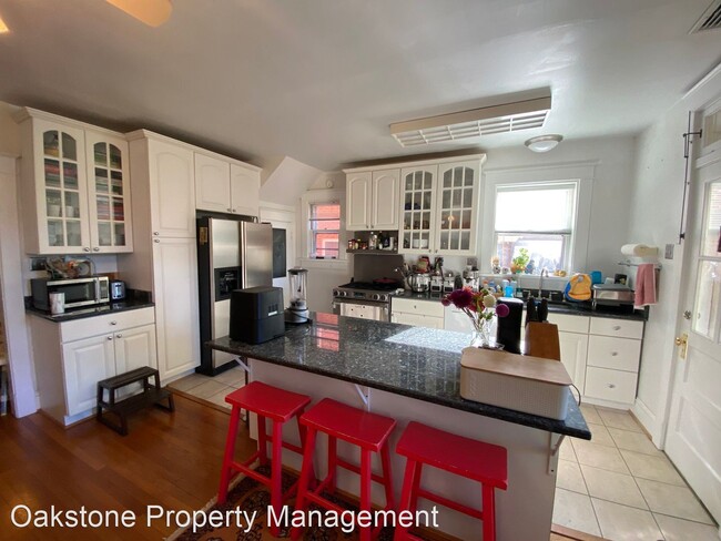 Building Photo - 2 br, 1.5 bath House - 3219 Park Avenue
