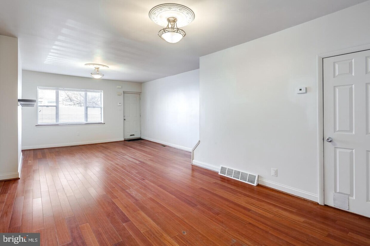 Foto principal - 2124 Catharine St