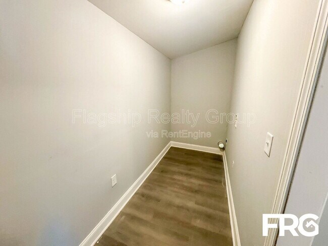 Foto del edificio - 109 SE Railroad St