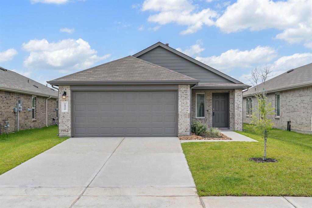 Primary Photo - 24335 Saddlestone Green Dr