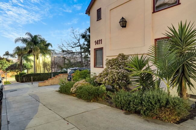 Exterior view - Federal Apartments