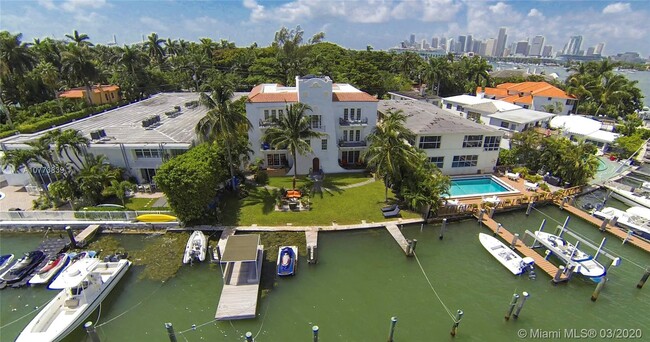 Foto del edificio - 409 N Hibiscus Dr