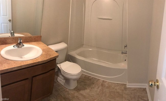 Foto del edificio - 2 br, 2 bath  - 670 Lydia 670 Lydia Ln
