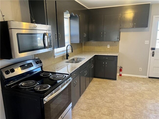 Building Photo - 317 S Seward St