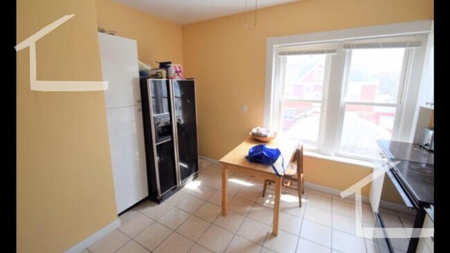 Building Photo - New Allston Listing!!