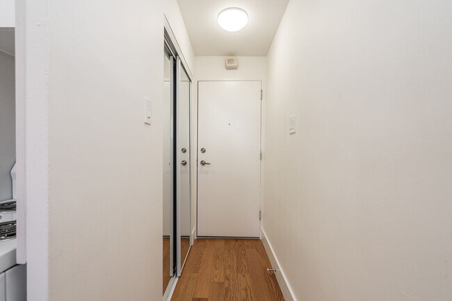 Photo du bâtiment - 730 St Clarens Ave