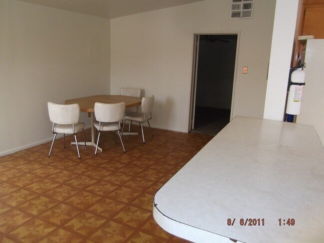Dining - 725 Ericson Dr