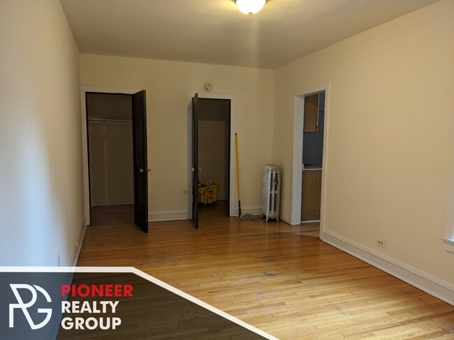 Building Photo - 3306 W Schubert Ave