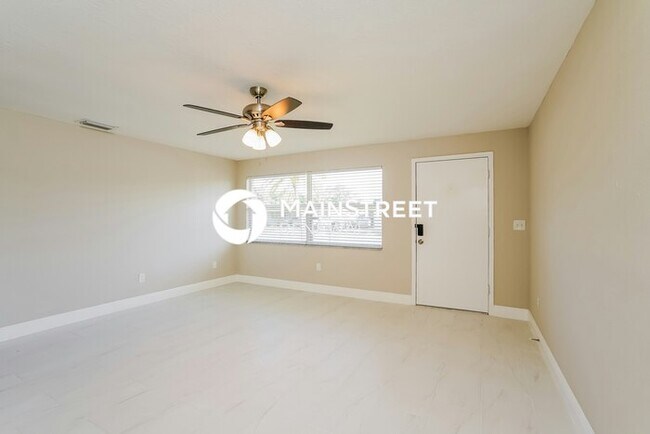 Building Photo - 3 Bedroom Pet-Friendly Home in FORT MYERS, FL with Main Street Renewal