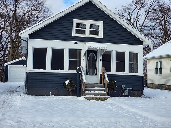 158 W Rittenhouse Ave, Battle Creek, MI 49037 House Rental in Battle
