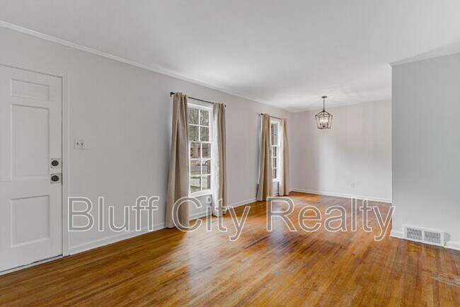 Foto del edificio - 1620 Sterling Dr