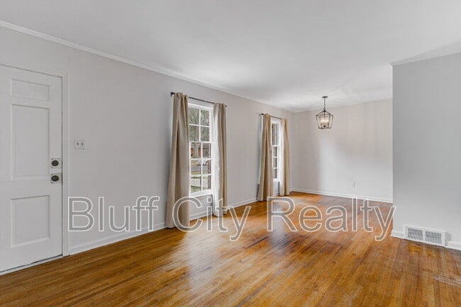 Photo - 1620 Sterling Dr House