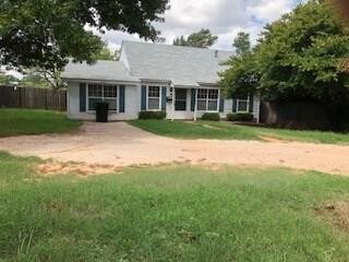 Primary Photo - 1630 Cedar Crest Dr