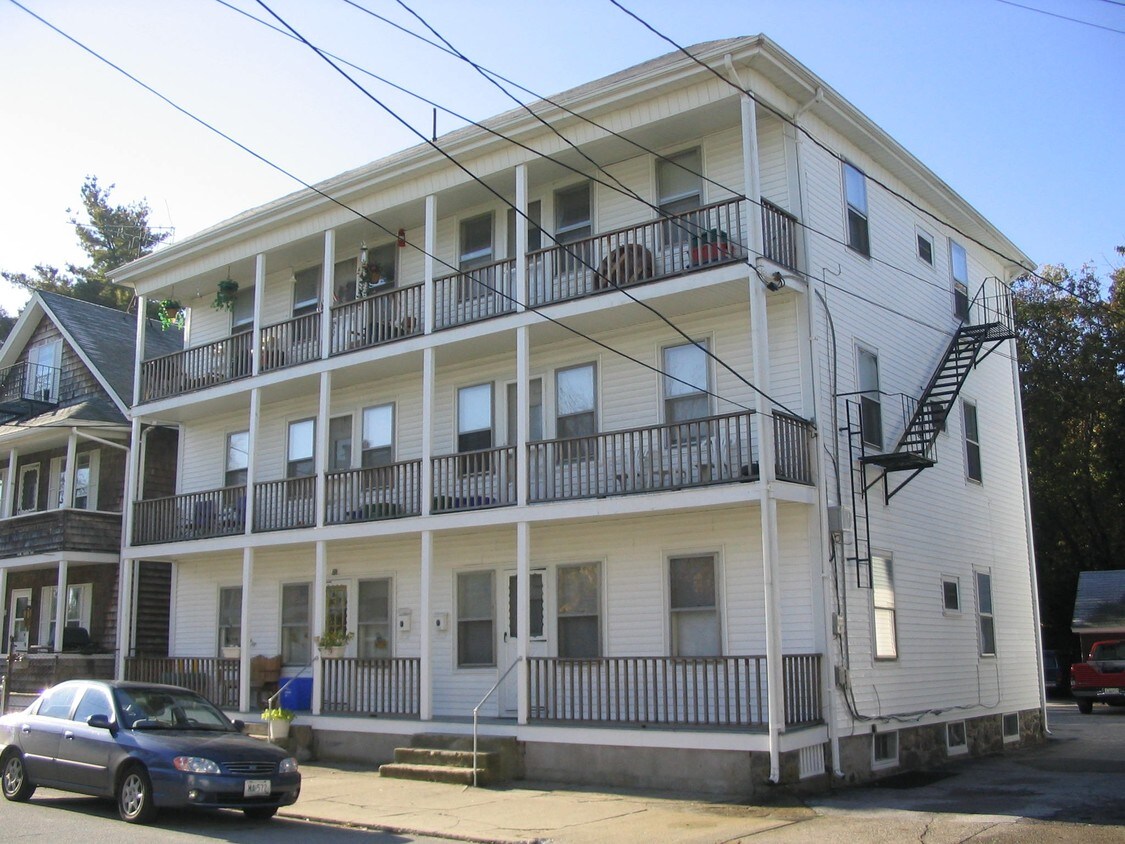 7072 Bouvier Ave, Lincoln, RI 02838 7072 Bouvier Ave Lincoln, RI