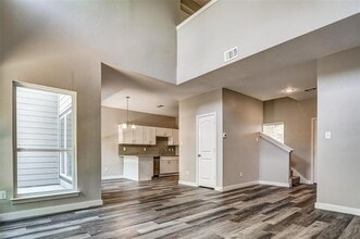Building Photo - 3262 Wexford Dr