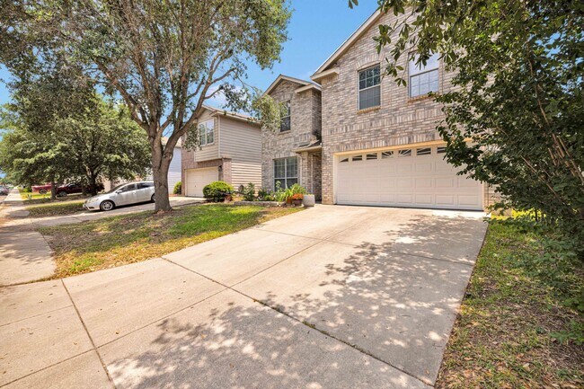 Building Photo - Spacious 4-Bedroom Home with Modern Update...