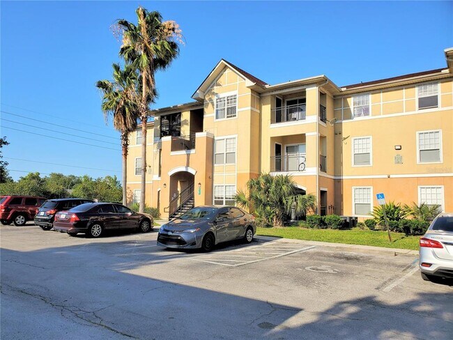 Building Photo - 3700 Castle Pines Ln