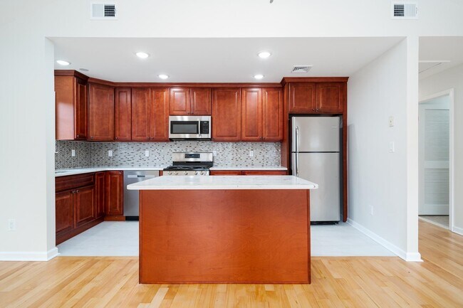 Foto del edificio - 255 Winfield Ave