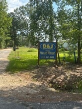 Building Photo - 505 Hines Ln