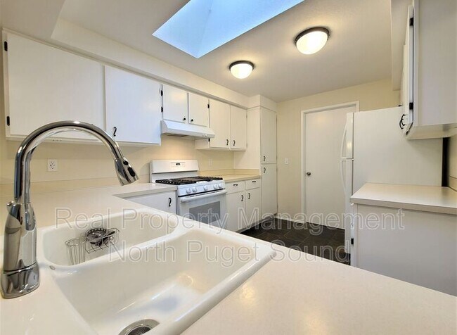 Foto del edificio - 4313 80th St NE