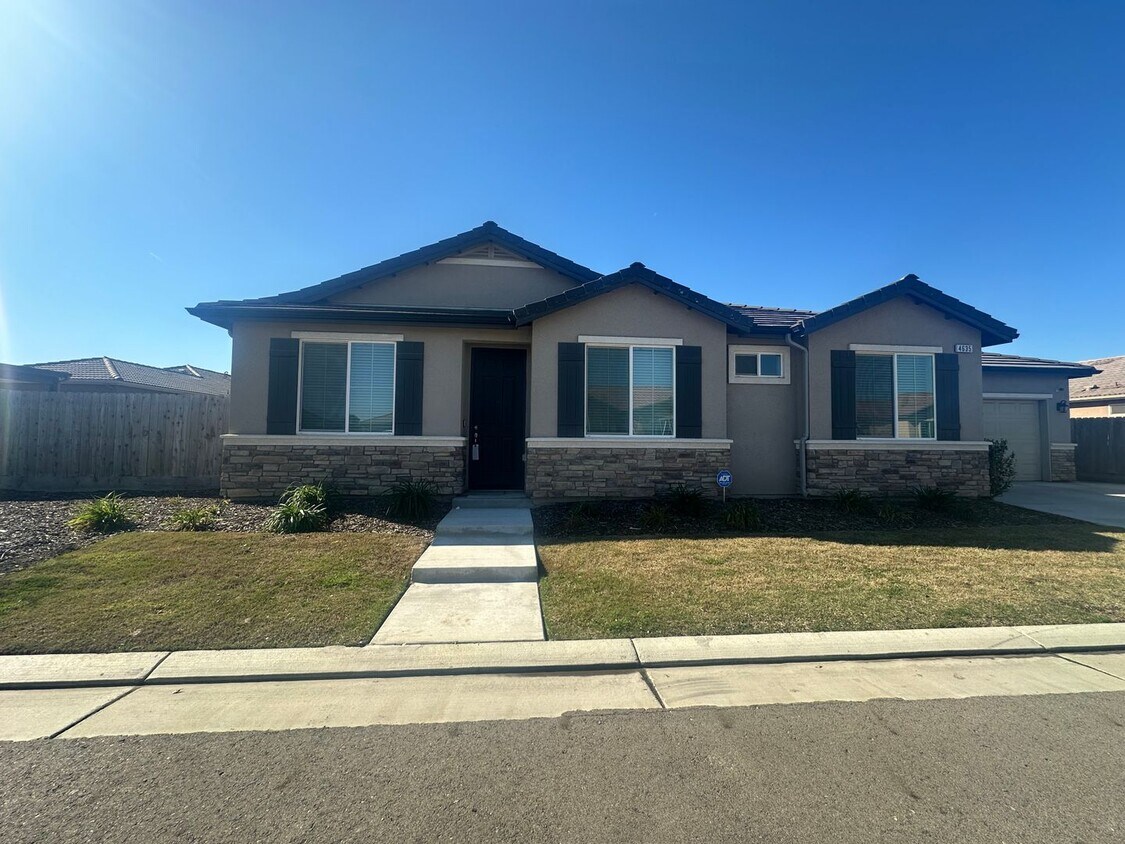 NW Gated Community home coming soon! Alquileres en Visalia, CA