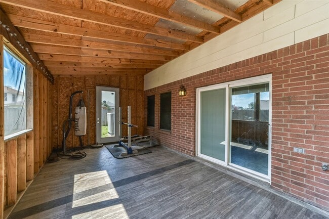 Foto del edificio - 3818 Brook Garden Ln