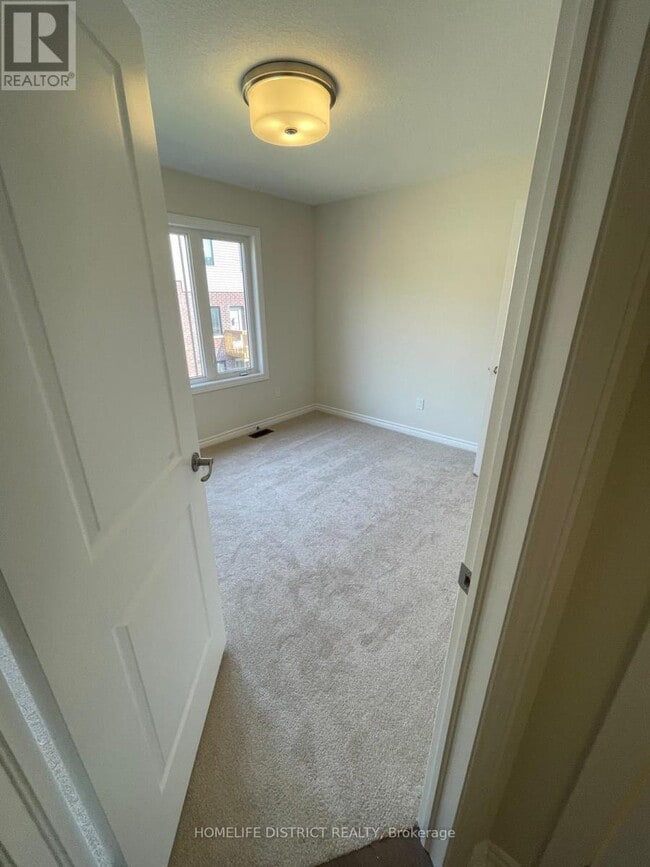 Building Photo - 620 Colborne St W