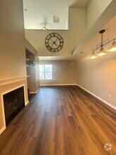 Building Photo - 18622 E Water Dr