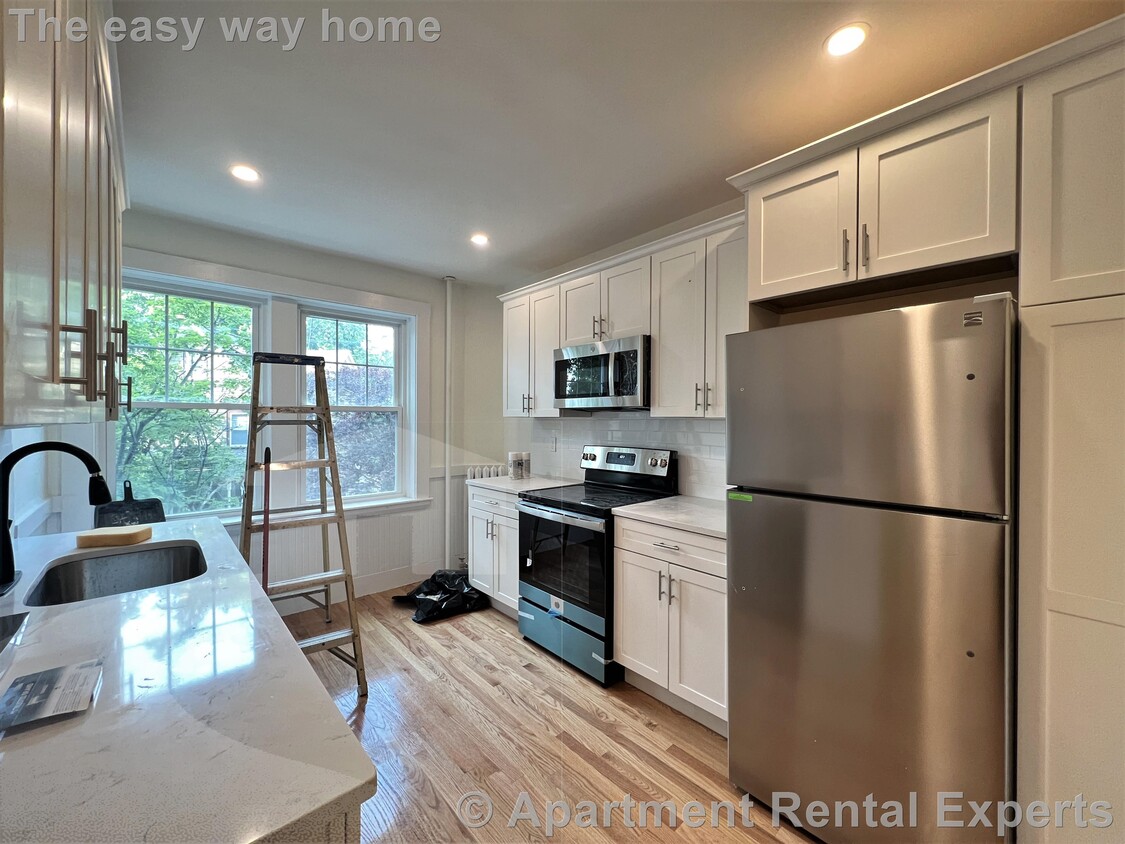 Photo - 269 Huron Ave Unit #4