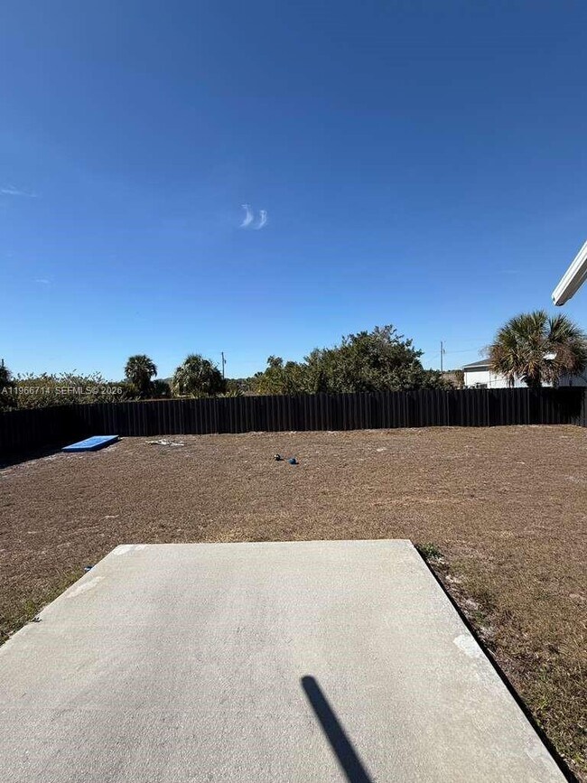 Foto del edificio - 3125 Kanek Cir