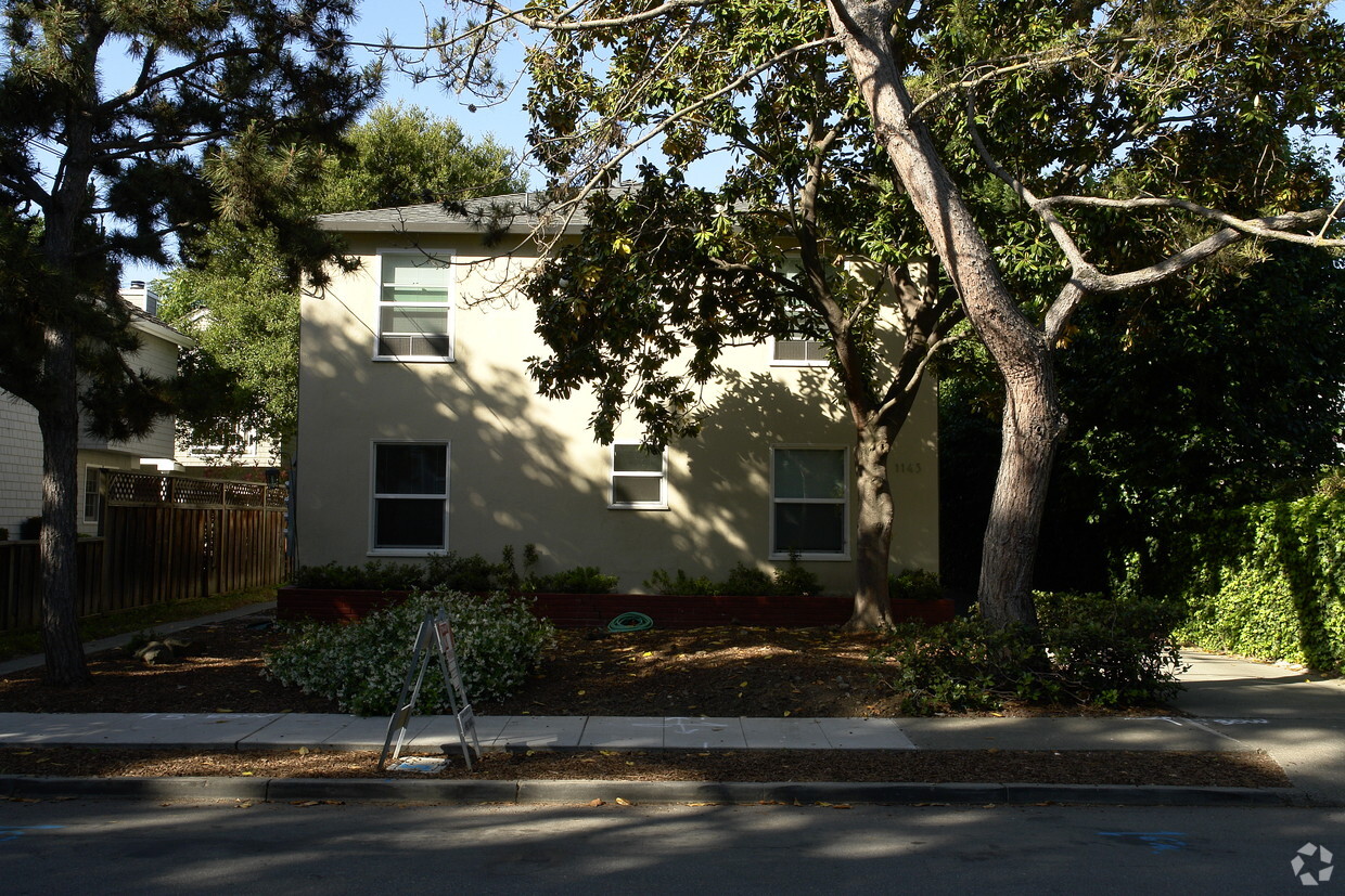Primary Photo - 1143 Pine St