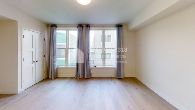Building Photo - 2224 Clement St