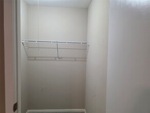 Building Photo - 11350 Raven View Dr