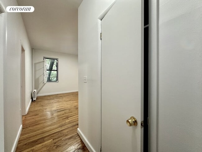 Building Photo - 206 St Nicholas Ave