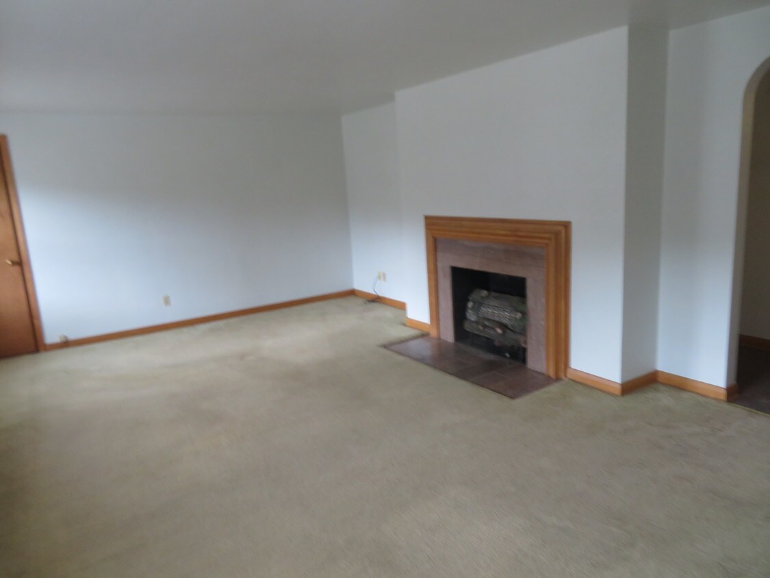sala de estar - 607 Highland Ave