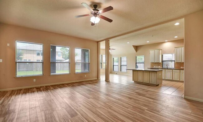 Foto del edificio - 19811 Stanton Lake Dr