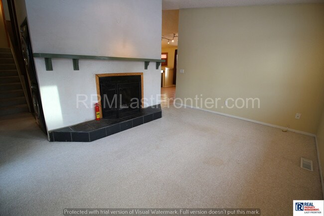 Foto del edificio - 100 Bunnell St