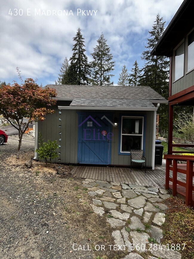 Building Photo - 430 E Madrona Pkwy