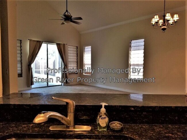 Foto del edificio - 2031 Secret Garden Ln