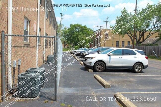 Building Photo - 1392 Bryden Rd