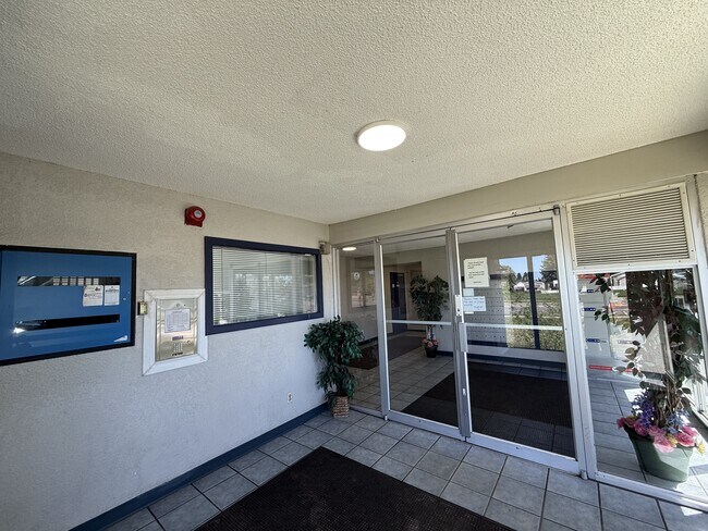 Photo du bâtiment - 400 Calahoo Rd