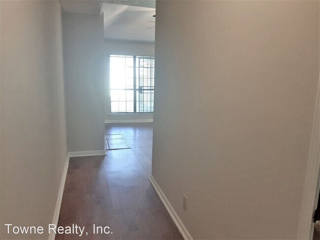 Building Photo - 3 br, 2 bath House - 514 Hollow Wood Rd
