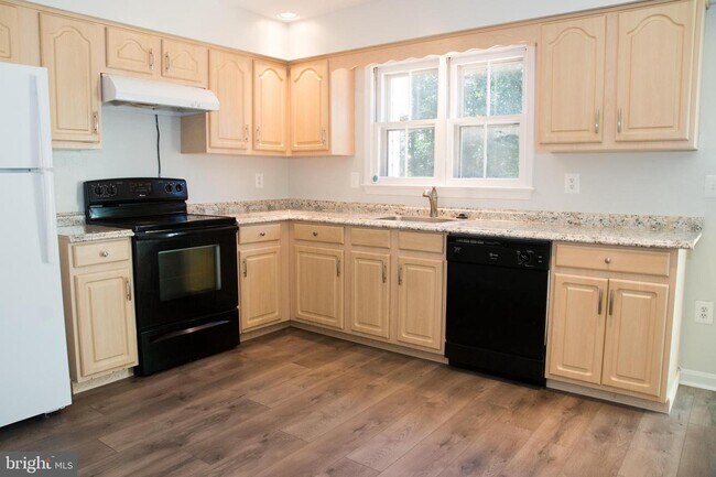 Foto del edificio - 7379 Hidden Knolls Ct