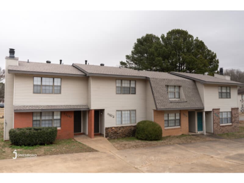 Primary Photo - Loberg Townhouses - Residential Neighborhood